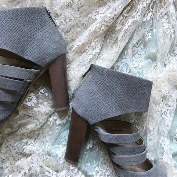 SPLENDID Gray Croco Nubuck Upper - Picture 4 of 5